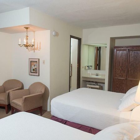 The Write Inn Hotel Oak Park Εξωτερικό φωτογραφία